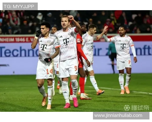 德甲争冠形势明朗拜仁15轮保持不败领先优势扩大至9分