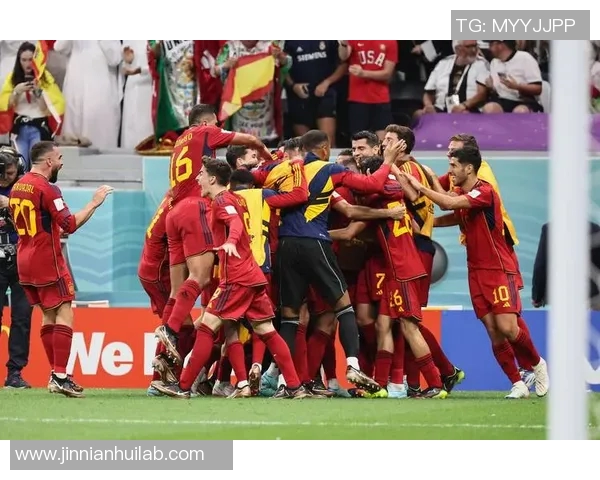 法媒揭秘恩里克新策略训练场引入巨型显示屏提升训练效果